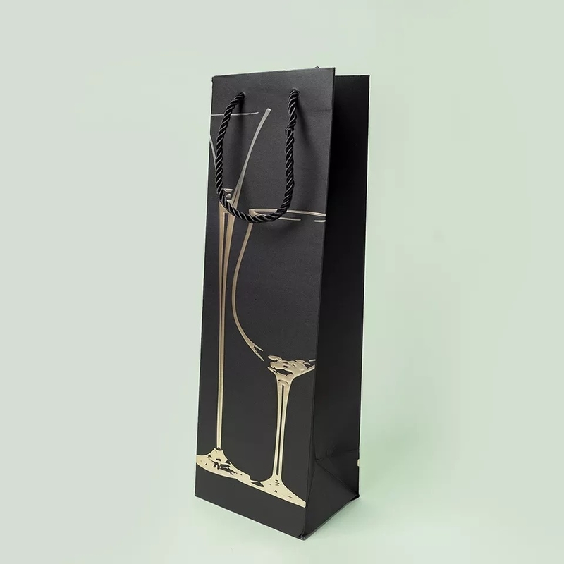 Recycled Kraft Black Paper Carrier Bags Customized Patone Color