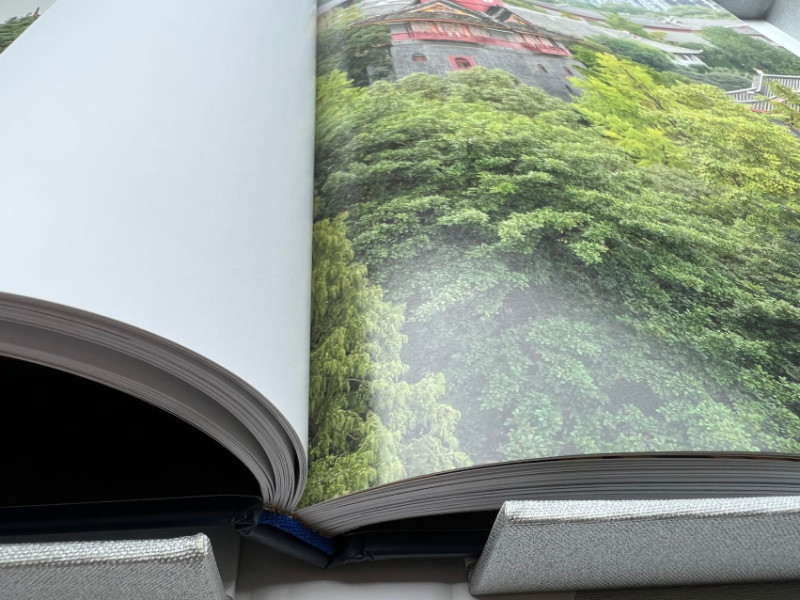 CMYK Hard Cover Photo Book Printing Saddle Stitching UV Full Color 21cm